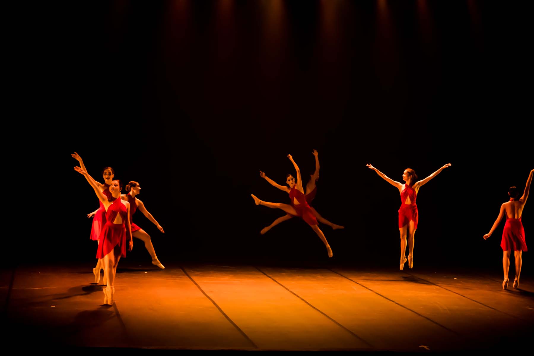 Dança<br>Apresentação Centro Cultural de Bastos - Galeria 32