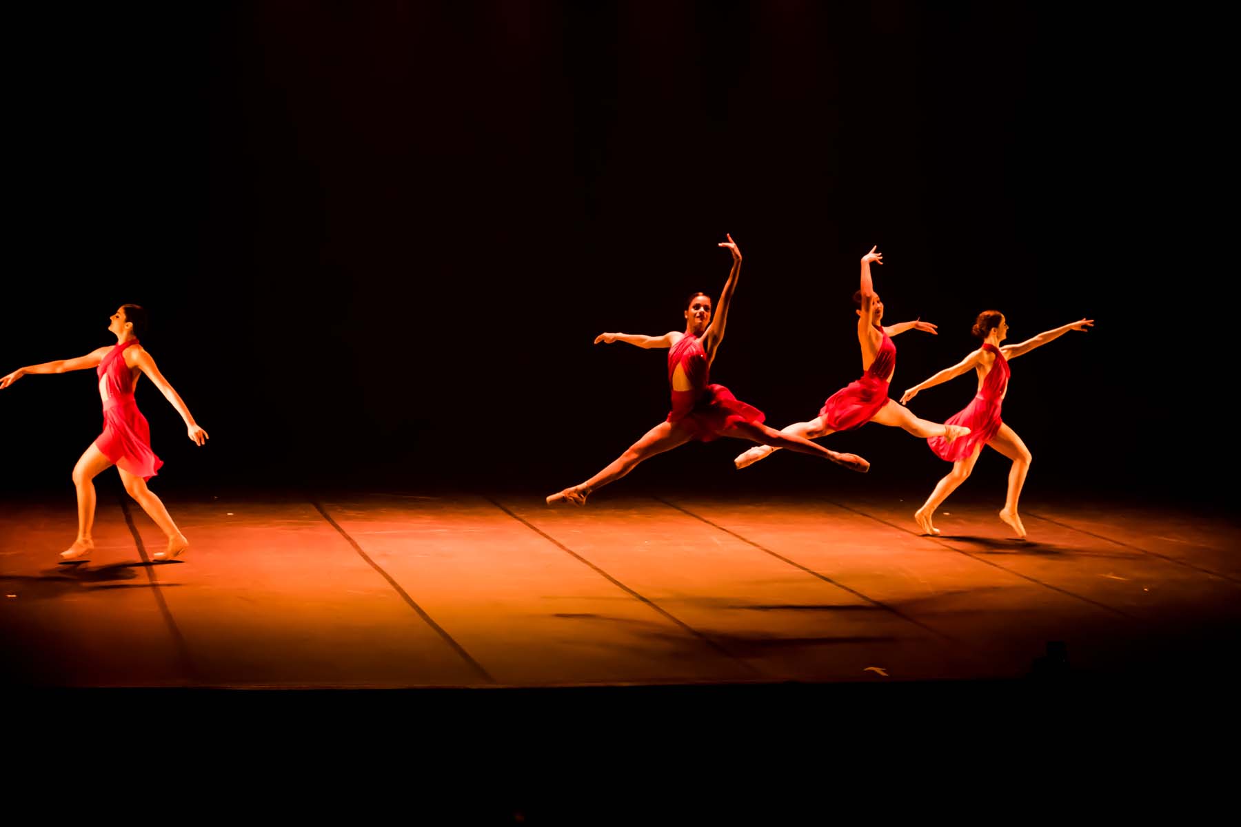 Dança<br>Apresentação Centro Cultural de Bastos - Galeria 34