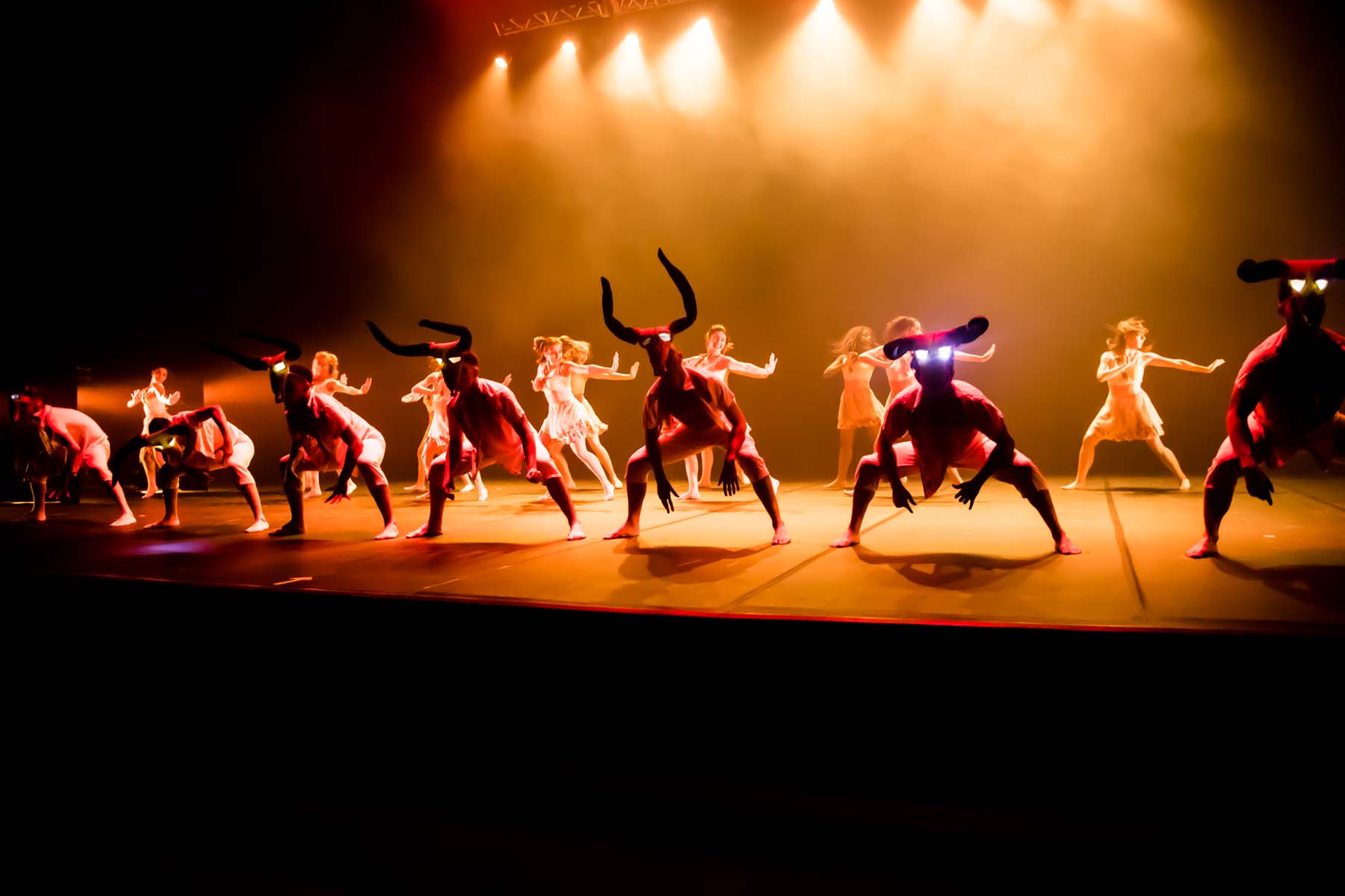 Dança<br>Apresentação Centro Cultural de Bastos - Galeria 48